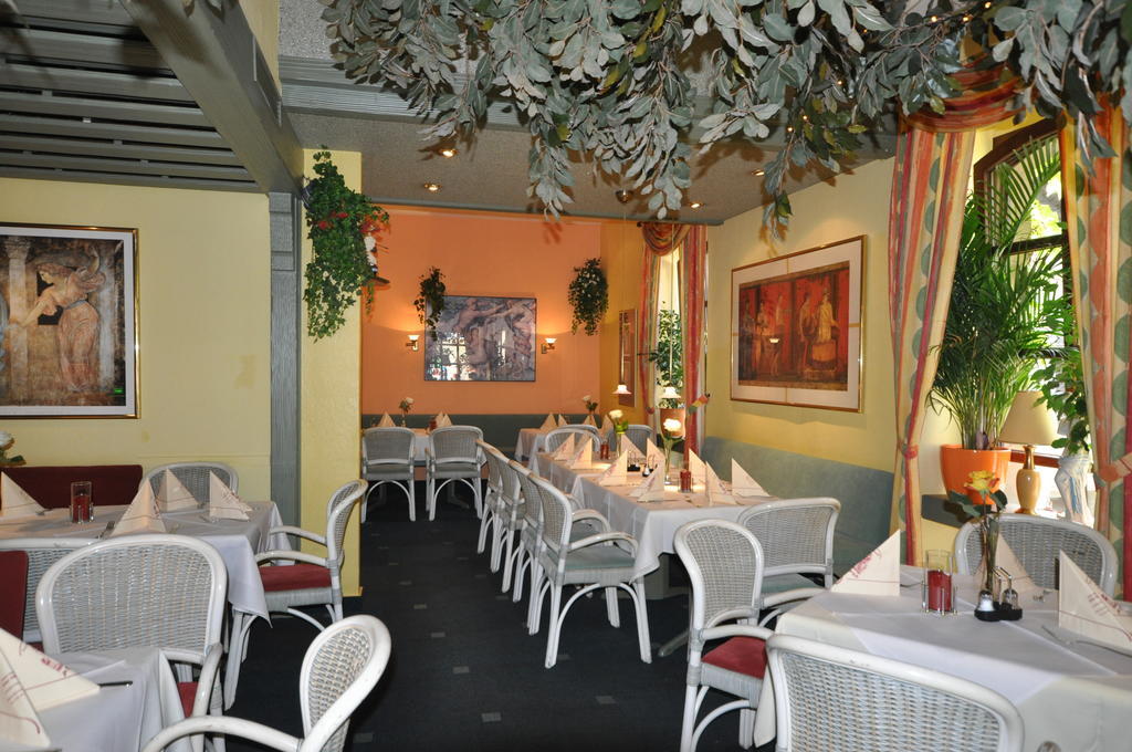 Hotel Restaurant "Athen" Munstermaifeld Bagian luar foto